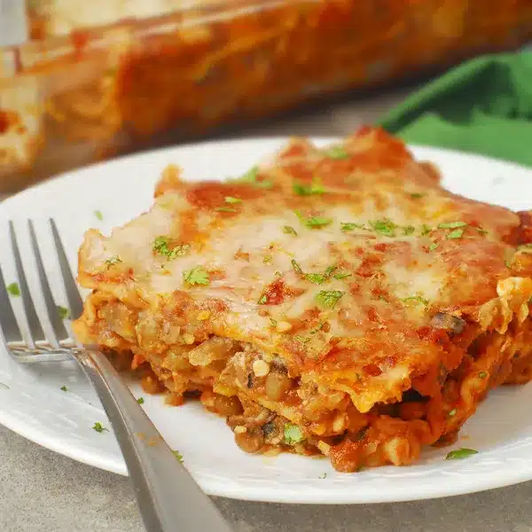 lasanha vegetariana de lentilhas e cogumelos